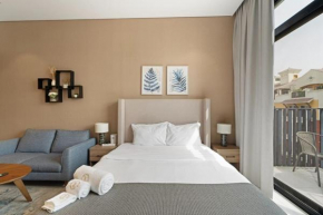 Modern Comfort at Beverly, Jvc